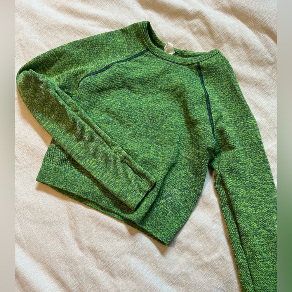 fabletics cropped workout top